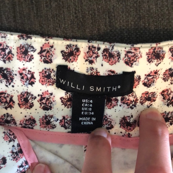 Shorts size 4 - Picture 2 of 4